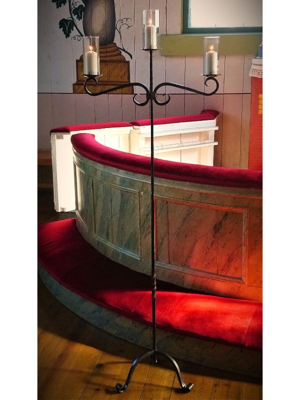 3 lyhtyä, korkea, Takorauta