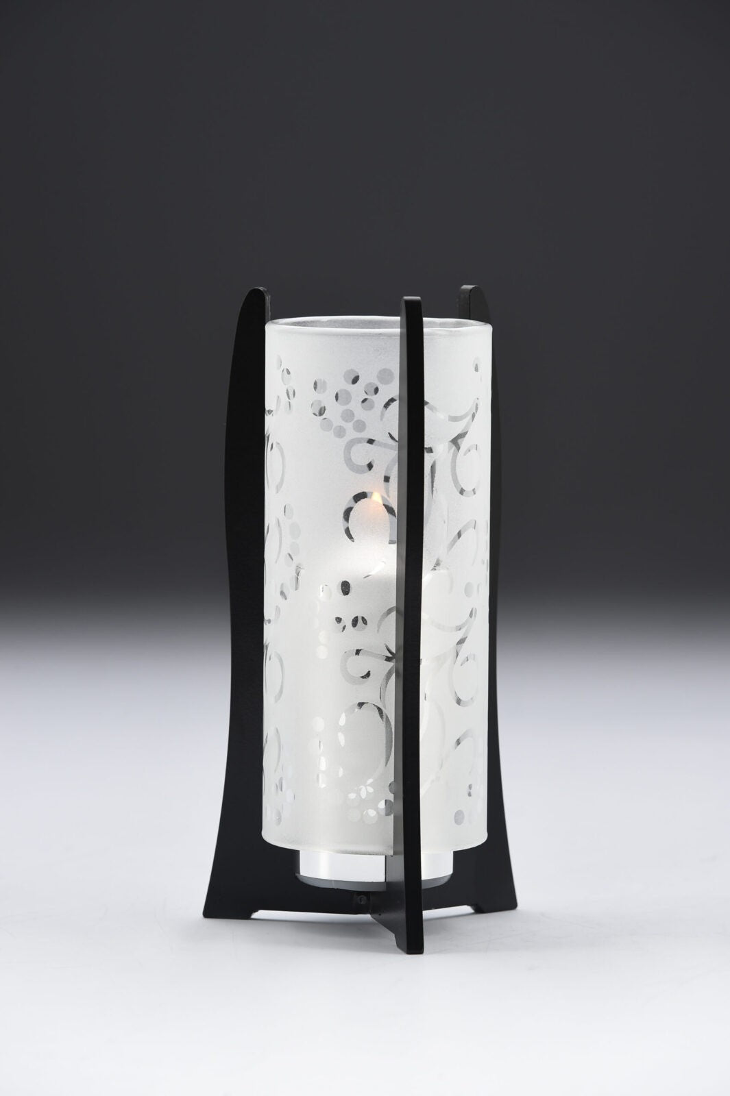 Musta, kromi, Taigaliner lasi