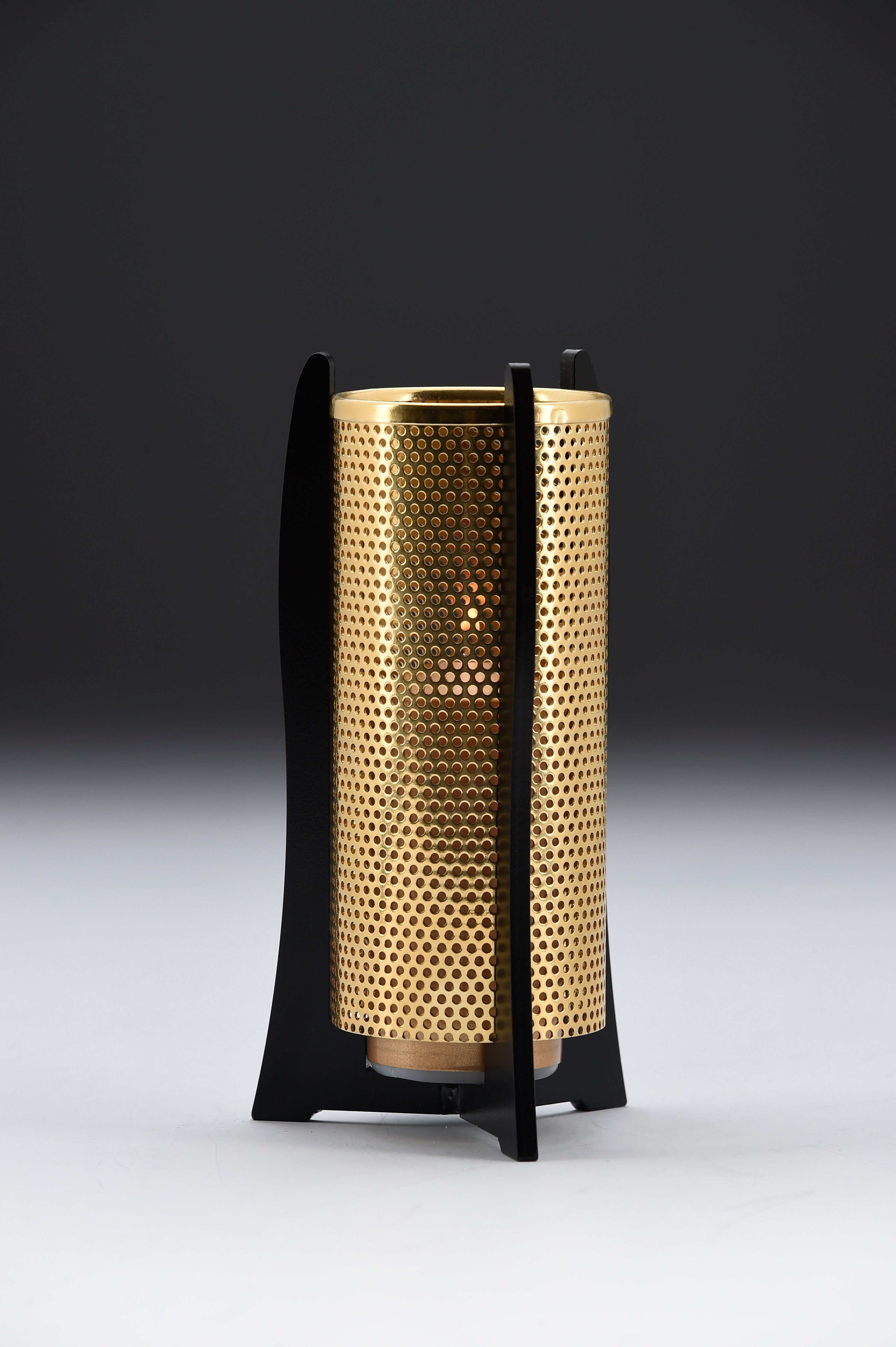 Harmony musta, kultainen teräs