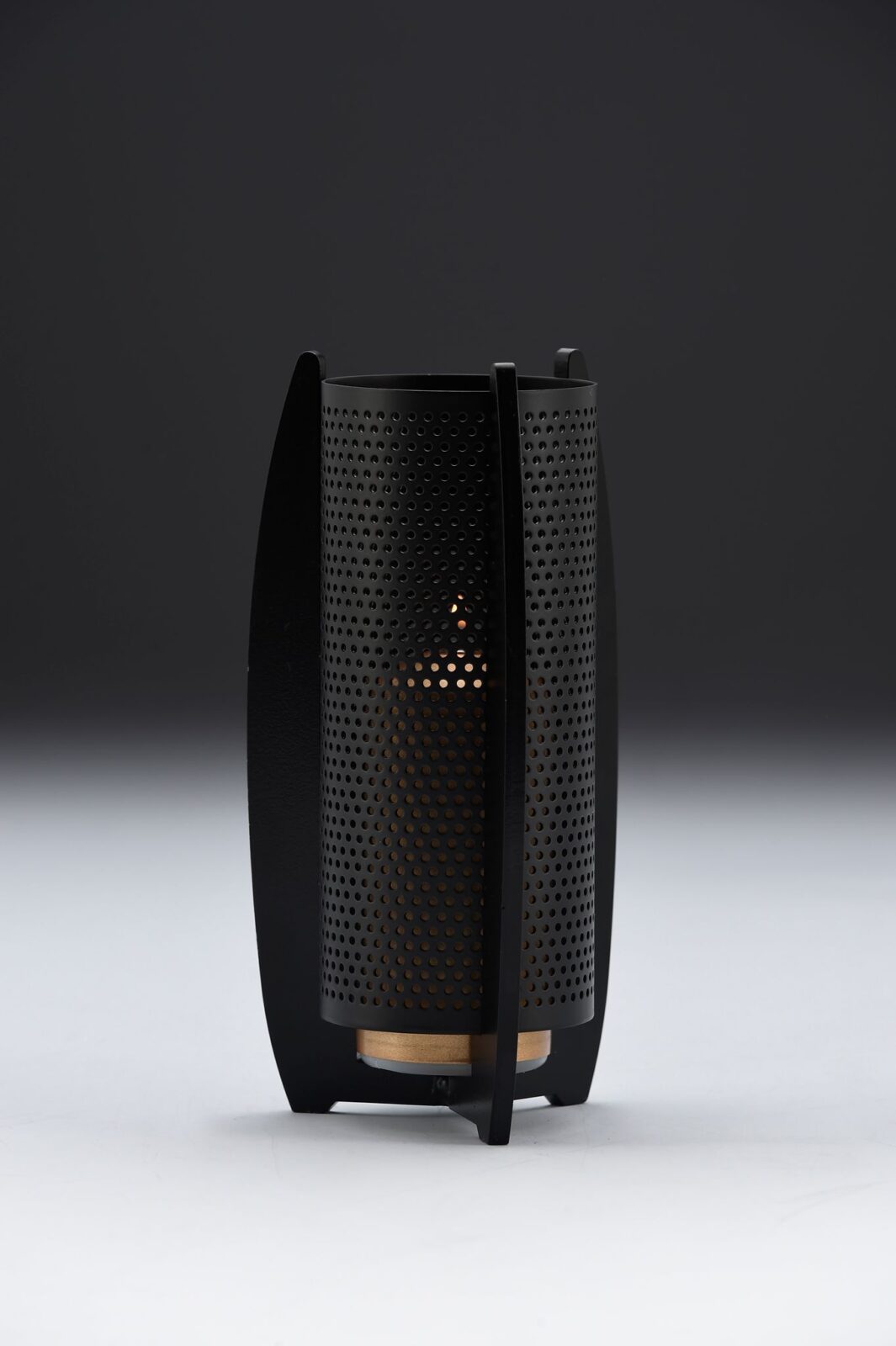 Elegia musta, kulta, mustasuoja